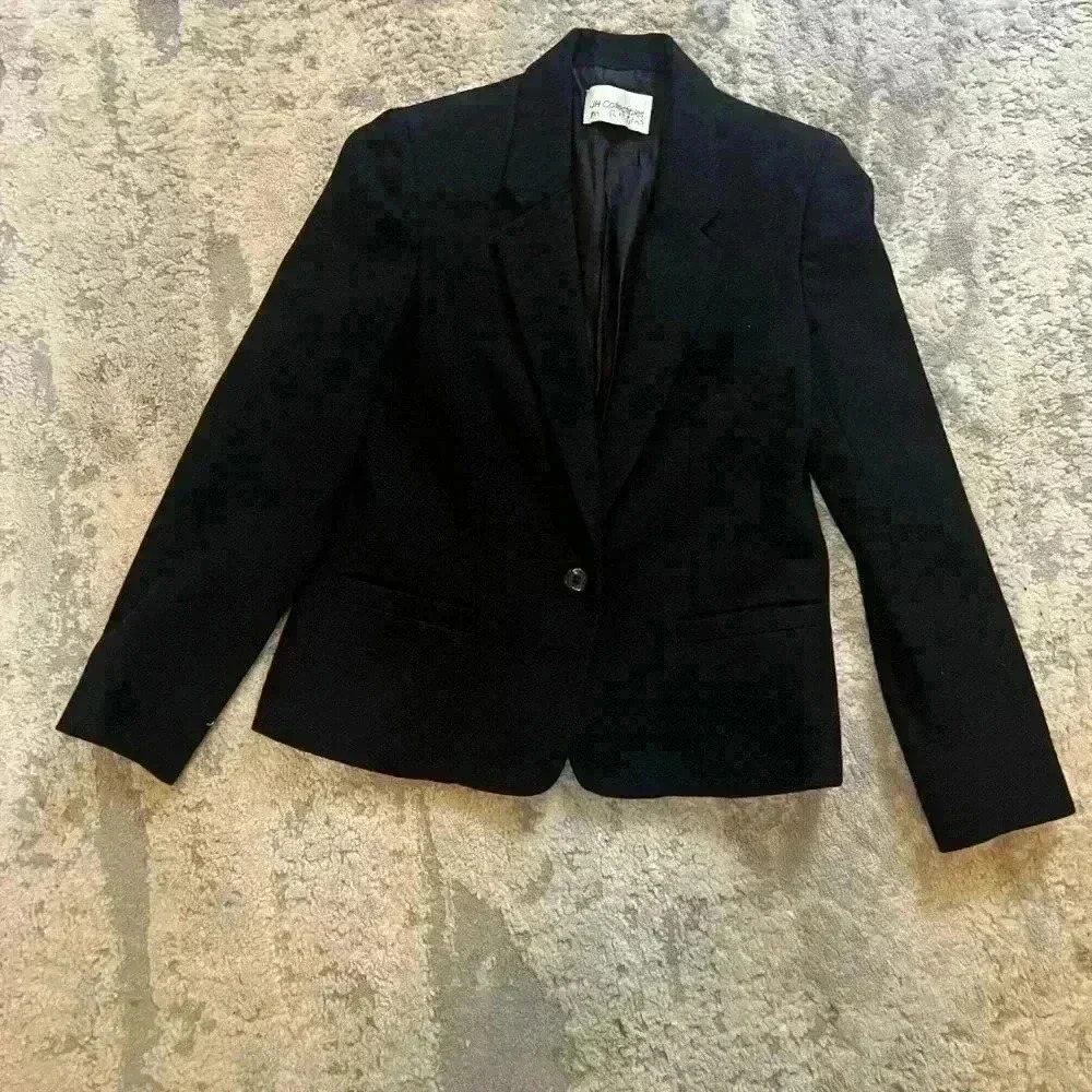 Vintage 80% Wool Blazer in Size 12 Old Money Vibe